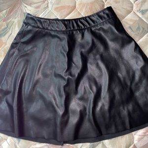 black leather skirt !